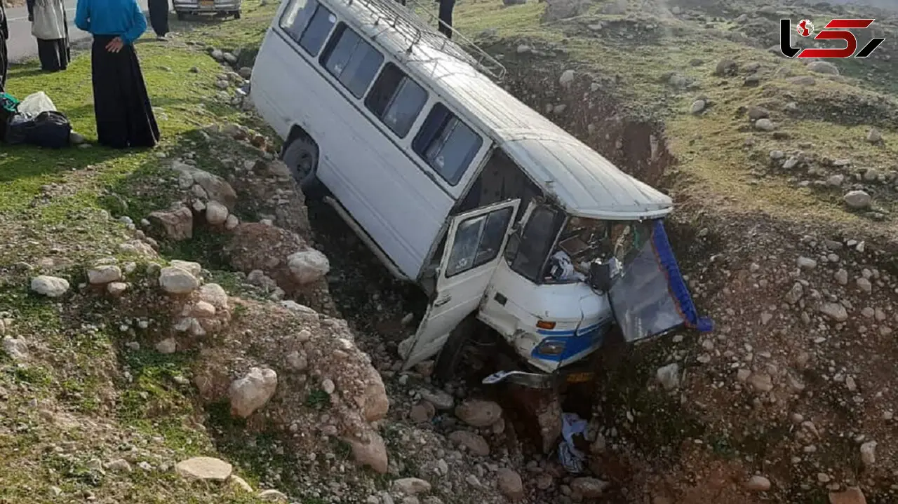 واژگونی خونین مینی بوس در محور لالی- شاه آباد