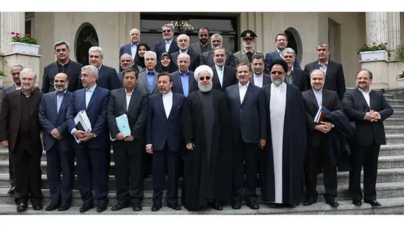 10 سال انفصال از خدمت در انتظار وزیری که پاسخگوی مجلس نباشد