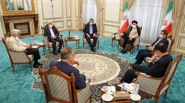 رئیسی با 6 رقیب خود در انتخابات دیدار کرد