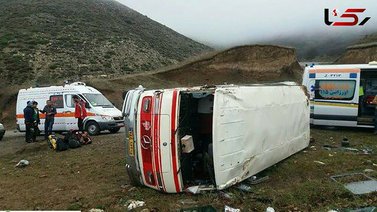 ۱۶ مصدوم در پی واژگونی مینی‌بوس دانش‌آموزان/ در دلفان رخ داد