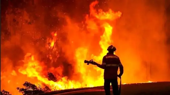 سوختگی‌های شدید 5 کارگر در حادثه آتش‌سوزی قم