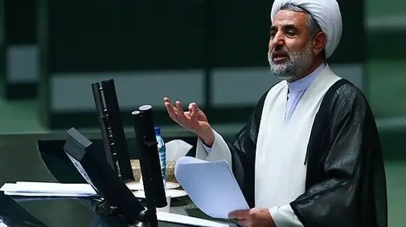 مشکوکم ! / حضور هلند و دانمارک در مبارک‌آباد قم معقول نیست