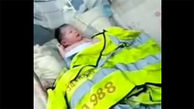 پیدا شدن بدن نیمه جان نوزاد دختر در سطل زباله / در چین ر خ داد + عکس