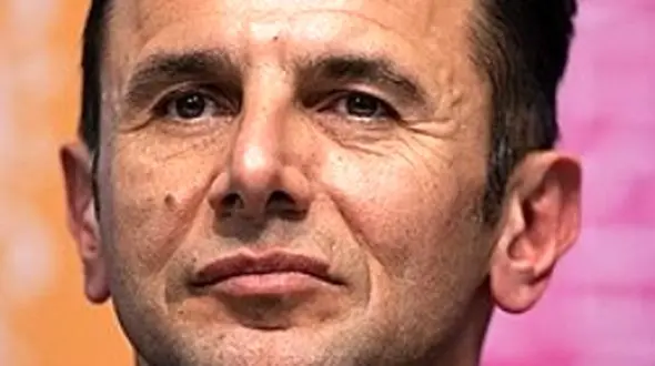 فیلم/ امین حیایی: هر کدومتون نردبون خودتون رو دارید من حسادت نکردم، به هیچکدوم از همکارانم حسادتی نداشتم، من ...