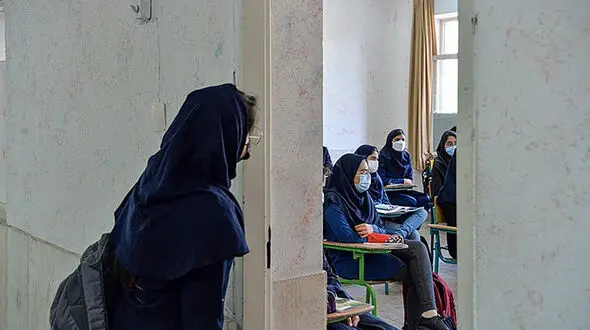 برخی مدارس از دانش آموزان با نمرات ضعیف ثبت نام نمی کنند! / آموزش و پرورش در خواب فرورفته است