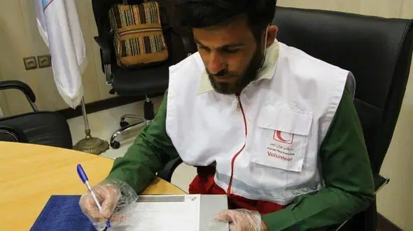 عنایت آزغ قهرمان انفجار تجریش تهران عضو هلال احمر خوزستان شد  + فیلم