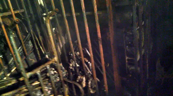 اتش سوزی هولناک در خیابان سعدی / خانه های اطراف محل آتش سوزی خالی شدند + فیلم