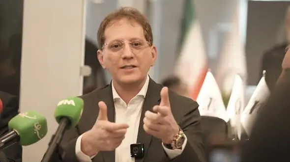 زیدآبادی: بابک زنجانی چه نوع پدیده‌ای است؟/ماجرای عجیب تجارت و بازداشت و آزادی بابک زنجانی توضیح داده شود