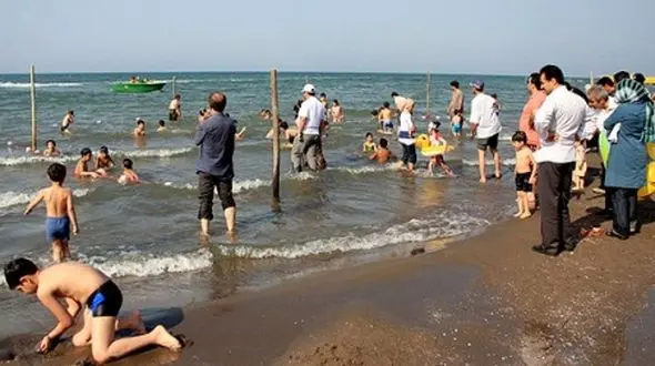 پوشش امدادی نوار ساحلی دریای خزر /حضور 250 نجاتگر در سواحل دریای خزر