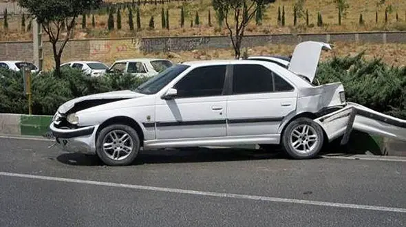 فیلم وحشتناک از قفل شدن چرخ پژو پارس حین رانندگی در اتوبان