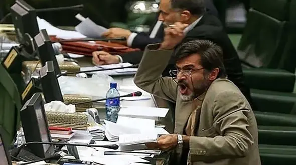 خبر دارید دستگاه‌های اجرایی و دادگاه‌ها با مردم چه رفتاری می‌ کنند؟