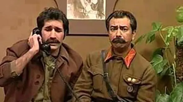 فیلم/  سکانسی تکرار نشدنی از شبهای برره/ وقتی دوبرره با معاون هیتلر آلمانی حرف میزنه