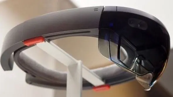 استفاده از هولولنز برای جراحی ستون فقرات