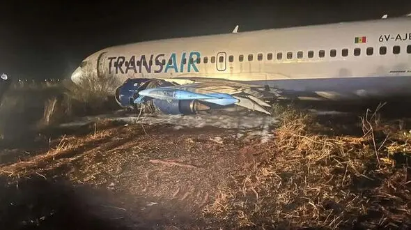 خروج بوئینگ ۷۳۷ با ۷۸ مسافر از باند فرودگاه سنگال 