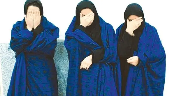 حمله دختران قمه به دست به خانه مرد ثرومند تهرانی / او را به زور به اتاق خواب بردند! + عکس 
