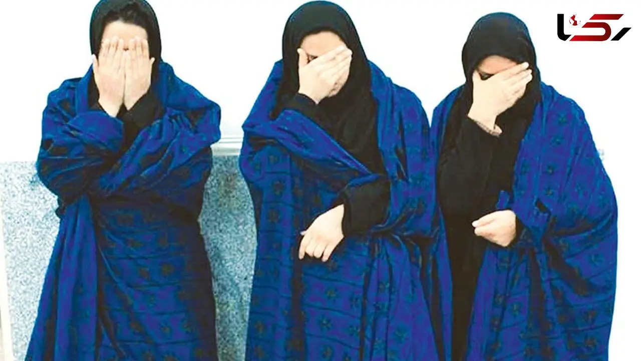 حمله دختران قمه به دست به خانه مرد ثرومند تهرانی / او را به زور به اتاق خواب بردند! + عکس 