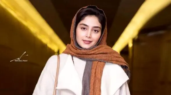 عکس جذاب دیبا زاهدی در اکران یک فیلم