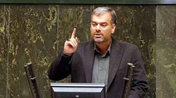 رئیس جمهور می‌تواند با یک خط فیلتر را بردارد اما نمی‌خواهد/ فکر می کنند مردم نمی‌فهمند و این بازی را راه انداختند