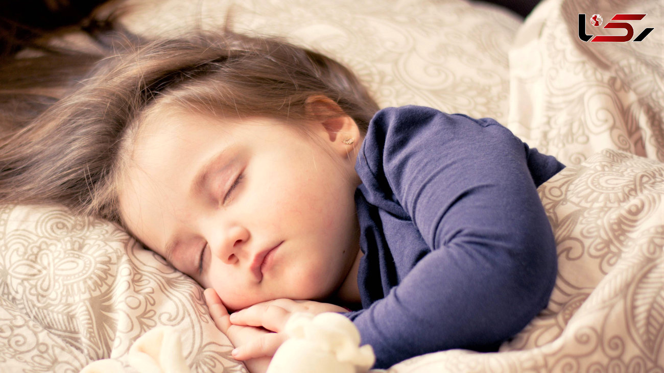 آیا فرزندان باید در اتاق خواب والدین بخوابند؟