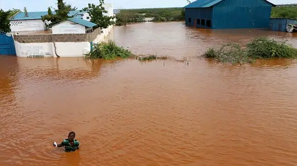 کشف 40 جسد با شکسته شدن سد در کیانا + عکس