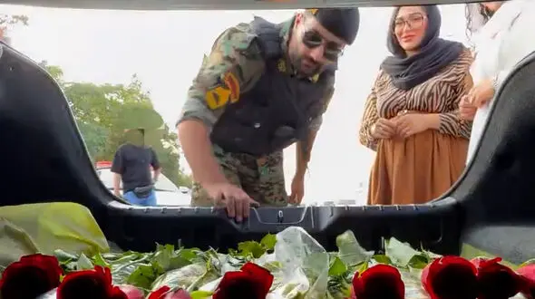 فیلم غافلگیری بلاگرهای لوکس سوار برای ماموران پلیس در ایست بازرسی ! / همه مبهوت شدند