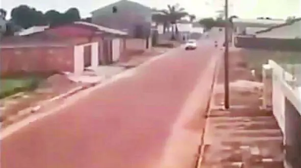 فیلم لحظه شاخ به شاخ شدن وحشتناک دو موتور سیکلت