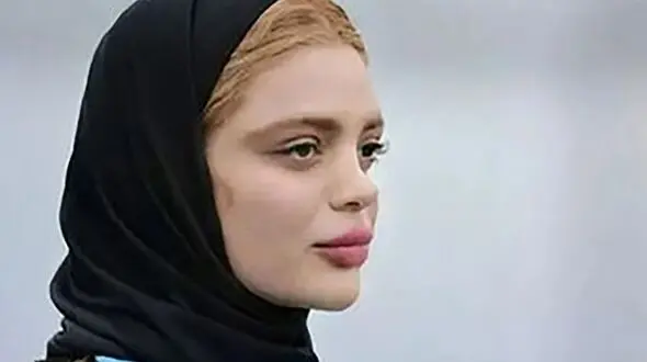 این دختر ایرانی زیباترین ورزشکار جهان شد ! + عکس های مونا ثریابین وسط زمین فوتبال !