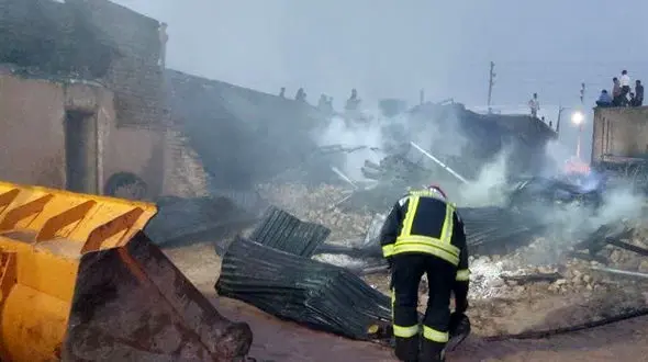 فیلم آتش‌سوزی انبار پنبه در شهرک صنعتی مشهد + جزئیات