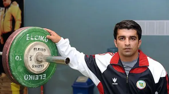 محمد علی فلاحتی نژاد قهرمان وزنه برداری جهان در ICU