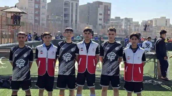 درخشش تیم دانش آموزی هلال احمر یزد در رقابت های ملی فوتبال خیابانی/ سکوی سوم کشور برای «الماس کویر»