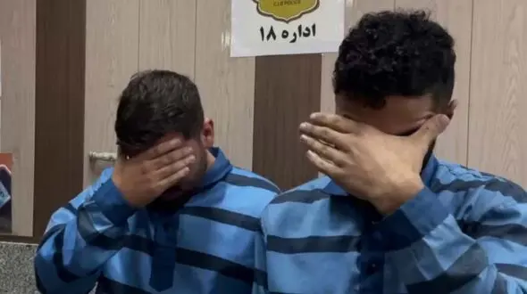 فیلم گفتگو با دزدان موبایل قاپ اتوبان همت / این سارق سوار بر موتور ماهرانه از داخل خودروها دزدی می کردند + عکس