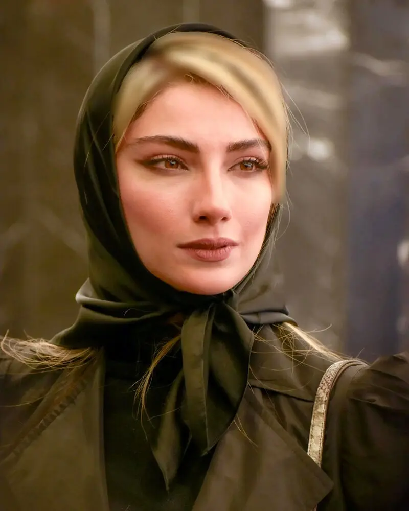 محیا دهقانی