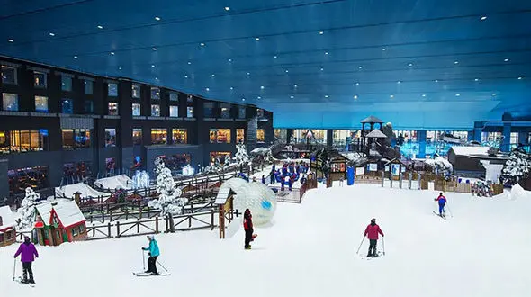 اسکی مصنوعی مناسب برای مناطق بدون یخ + فیلم