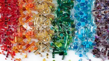 آشنایی با منجوق میوکی: از تاریخچه تا استفاده‌ های هنری