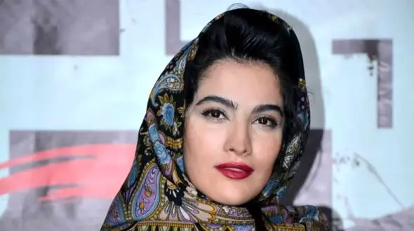 عکس پشت صحنه گریم ریحانه رضی؛ حوری سریال تاسیان / ثانیه به ثانیه زیباتر شد ...