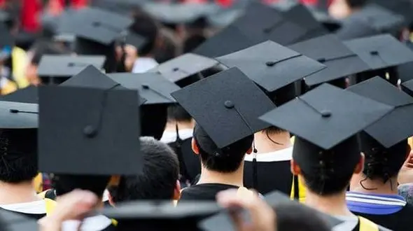 روز دانشجو در کشوری که برای ساختن آینده‌اش، بیشتر جوانان می‌روند و نمی‌مانند!