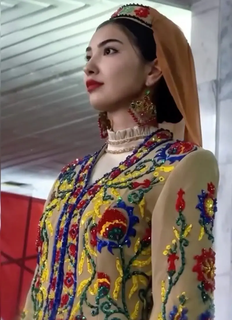 کالکشن طراح تاجیکی با الهام از شاهنامه