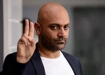 عکس/ هفت تیر کشی به سبک مهدی کوشکی  / آقای بازیگر همه را شوکه کرد