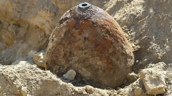 کشف بمب به جا مانده از جنگ جهانی دوم در آلمان+عکس
