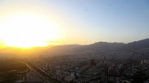 رگبار باران در نوار شمالی کشور/ خیرش گرد و خاک در تهران و ۳ استان دیگر