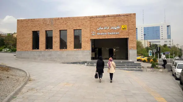 خط ۷ مترو از میدان کتاب تا جنت‌آباد و سیمون بولیوار امتداد می‌یابد / ورودی دوم ایستگاه متروی شهید دادمان فردا افتتاح می‌شود