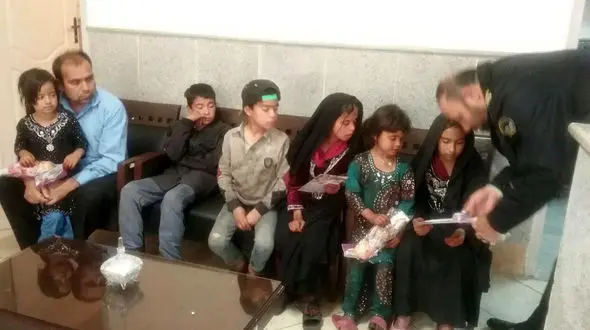 فوری / نخستین عکس ها از ۶ دختر و پسر بچه گمشده گرمساری بعد از پیدا شدن + تصاویر