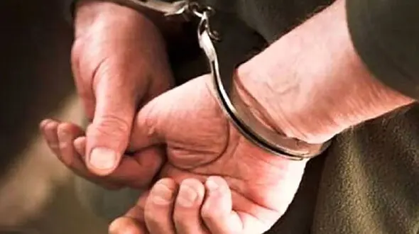 جوان یزدی دختر موردعلاقه اش را انگشت نما کرد / در یزد عکس های دختر جوان را دیدند