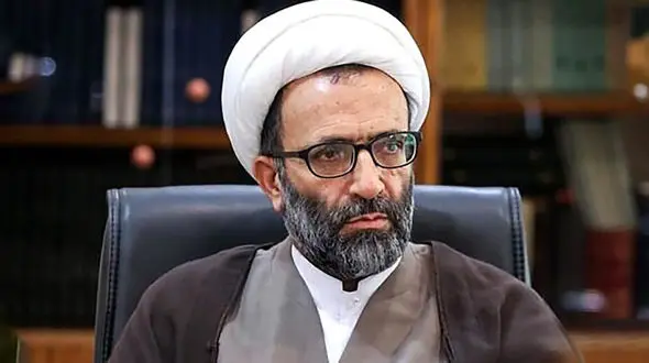 اعتراض عضو هیئت رئیسه مجلس به مصوبه اخیر دولت درباره بنزین