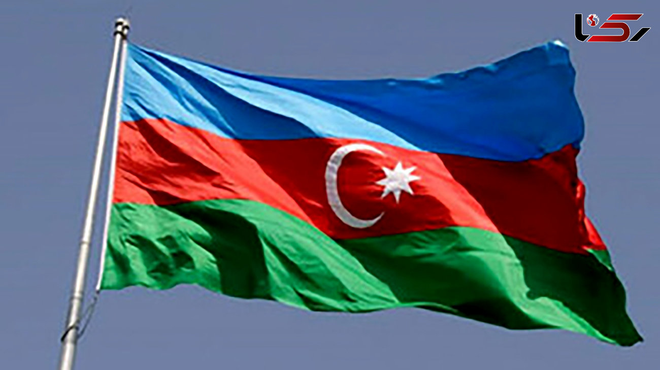 مشاهده پرچم جمهوری آذربایجان در میدان انقلاب تهران + عکس