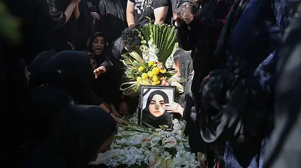 حال و روز همکلاسی های آرمیتا پس از شنیدن خبر فوتش / اشک هایی که در مدرسه ریخته شد