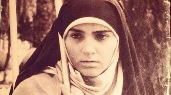 این خانم بازیگر معروف را عمرا بشناسید !  / راهنمایی داور عصر جدید بود ! + عکس جدیدش را ببینید !