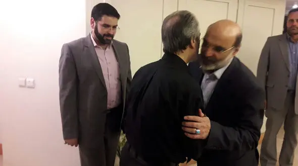 حضور رئیس سازمان صدا و سیما در منزل زنده یاد عزت الله انتظامی 