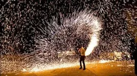 ایجاد وحشت با صدای مهیب آتش‌بازی در تهران + فیلم