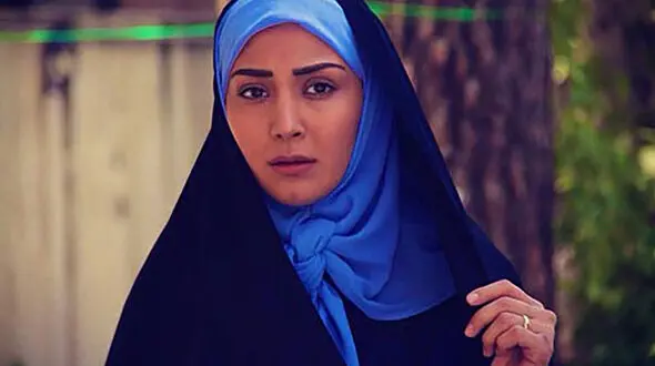 مریم معصومی مانتو و شلوارش را با لاک ناخنش ست کرد؛ تابستان امسال این لاک را بزنید!